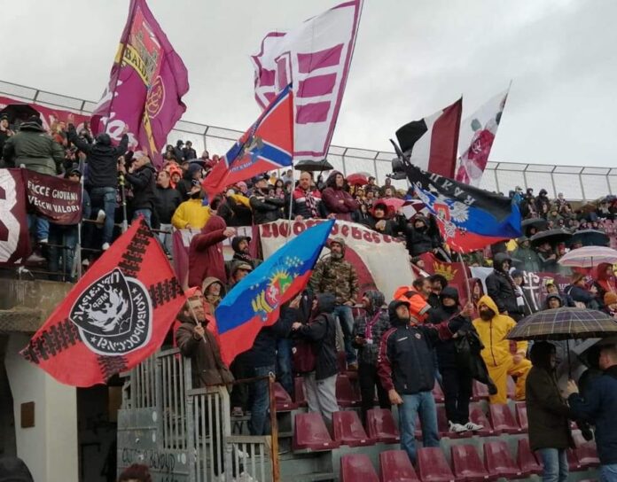 Donbass, gesto solidale dalla curva del Livorno